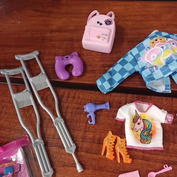 Barbie Accessory Bundle - Crutches, Shoes, Backpack And More! - Picture 6 of 8
